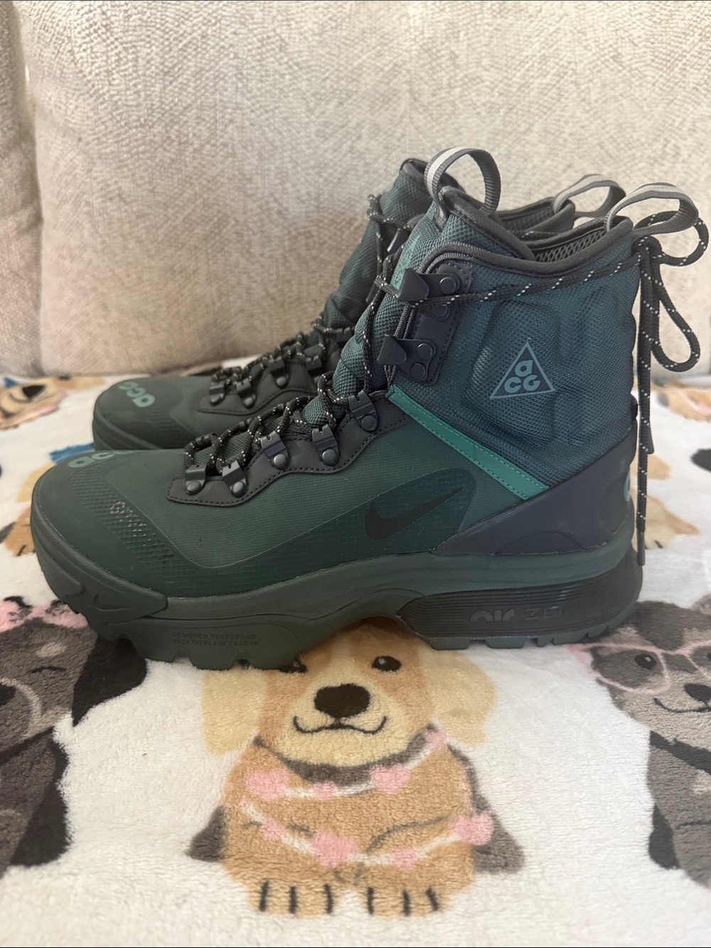 Nike ACG Men's Dark Green Waterproof Trail Boots - Picture 4 of 6